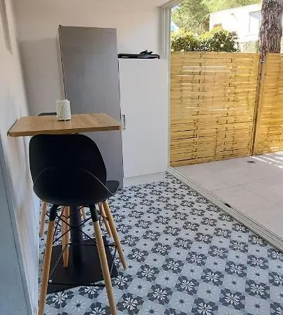 Lägenhet Le Cap D'agde, Beija Flor, Tres Proche Village Naturiste, 2 Mn A Pied, Un Coin De Detente Dans La Pinede, Wifi Gratuit Agde
