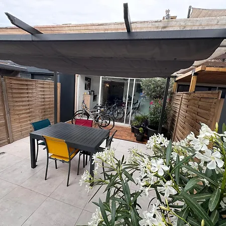 Lägenhet Le Cap D'agde, Beija Flor, Tres Proche Village Naturiste, 2 Mn A Pied, Un Coin De Detente Dans La Pinede, Wifi Gratuit Agde