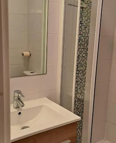 Le Cap D'agde, Beija Flor, Très Proche Village Naturiste, 2 Mn à Pied, Un Coin De Détente Dans La Pinède *