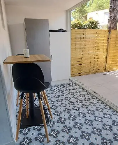 Appartamento Le Cap D'agde, Beija Flor, Très Proche Village Naturiste, 2 Mn à Pied, Un Coin De Détente Dans La Pinède Agde