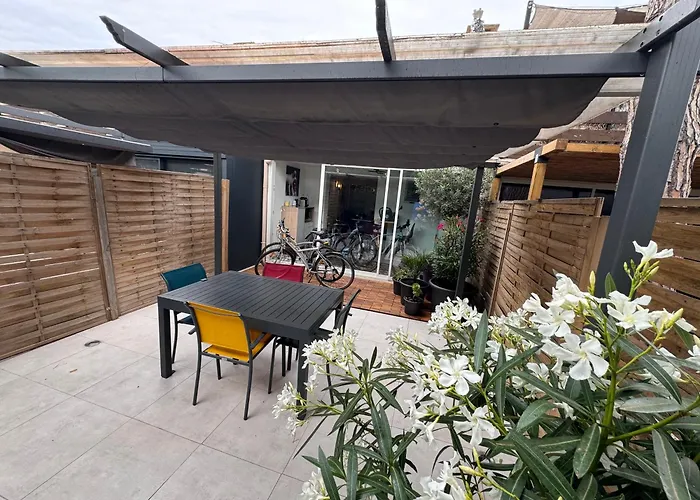 Appartamento Le Cap D'agde, Beija Flor, Très Proche Village Naturiste, 2 Mn à Pied, Un Coin De Détente Dans La Pinède Agde